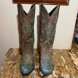 EUC Laredo Womens Leather Cowboy Boots Brown With Cross Details Size 7.5